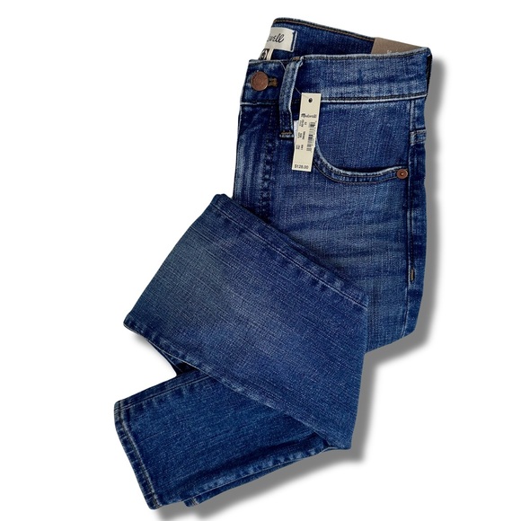 11" High-Rise Skinny Jeans in Longridge Wash Size 23 Style# AG163 - Picture 2 of 10